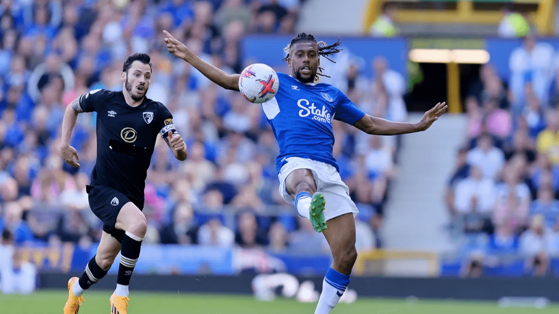 球迷在享受足球盛宴之余