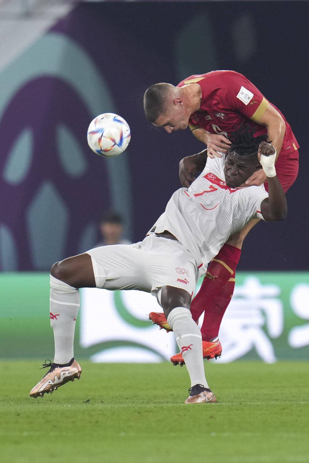 瑞士队防守反击